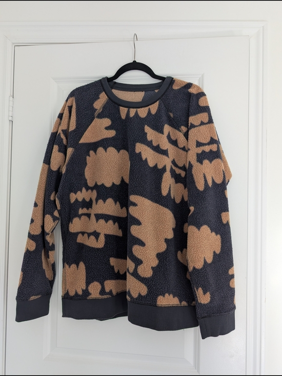 Patagonia Other - Patagonia Men's Black and Tan Fleece Crewneck Sweatshirt (Reversible!)